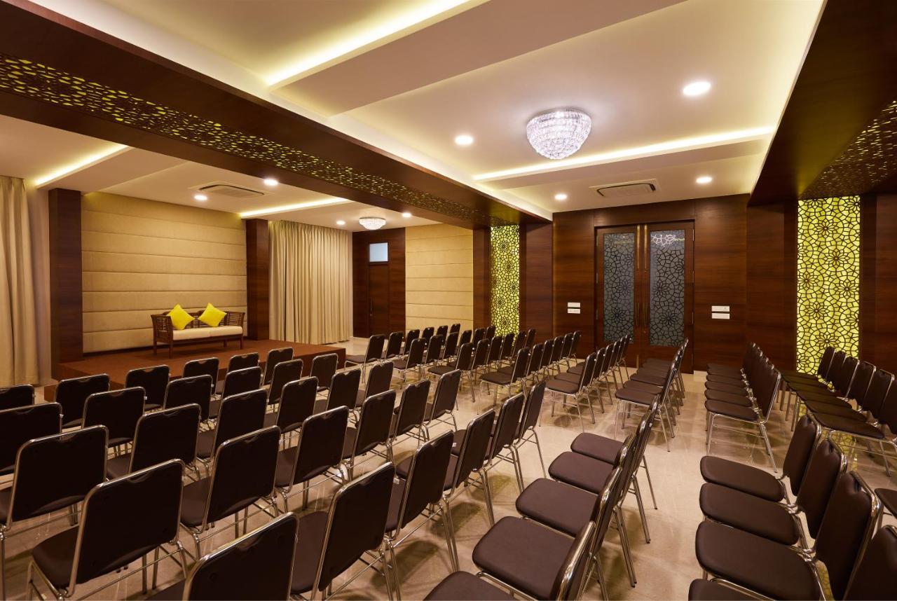 Bed & Breakfast Kamar Residences And Banquets 3*