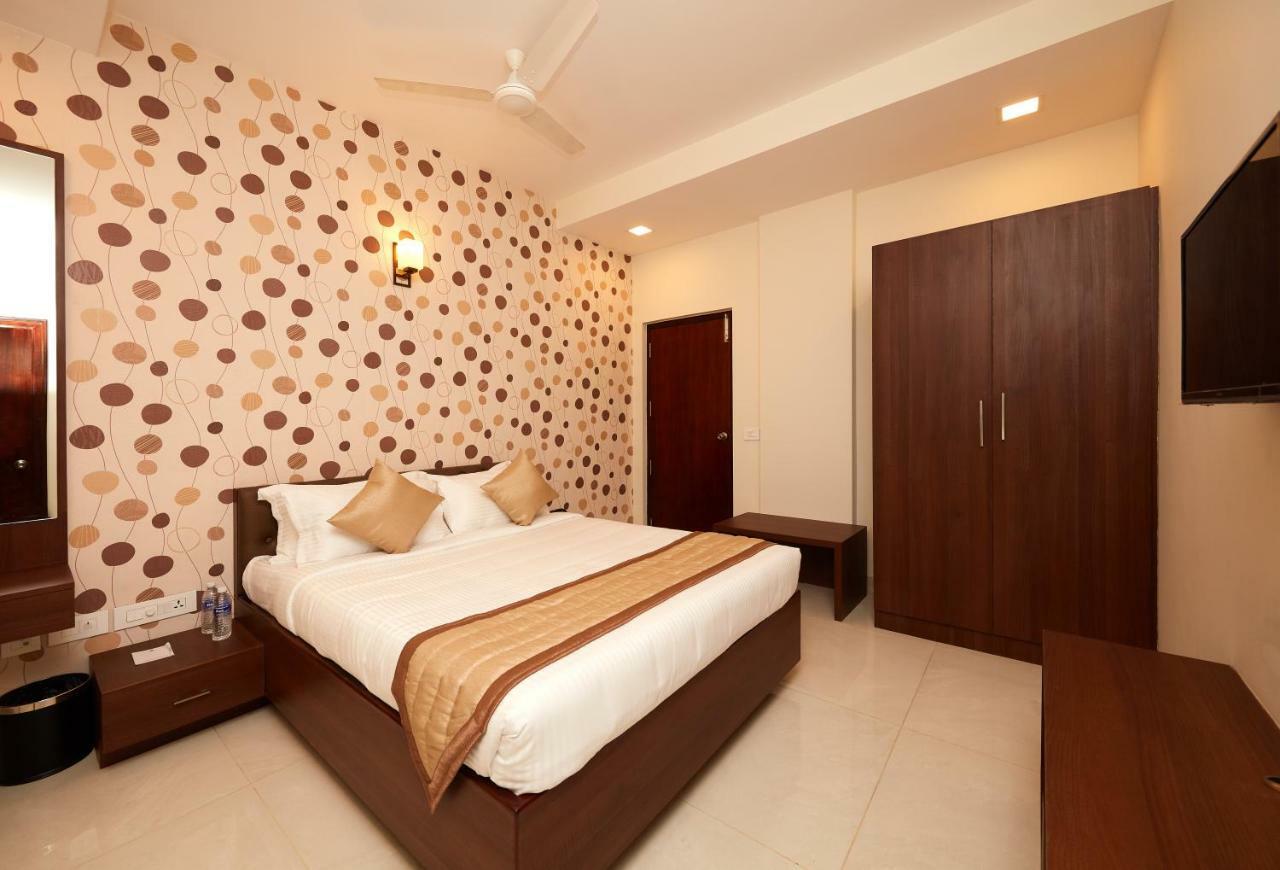 Bed & Breakfast Kamar Residences And Banquets Chennai